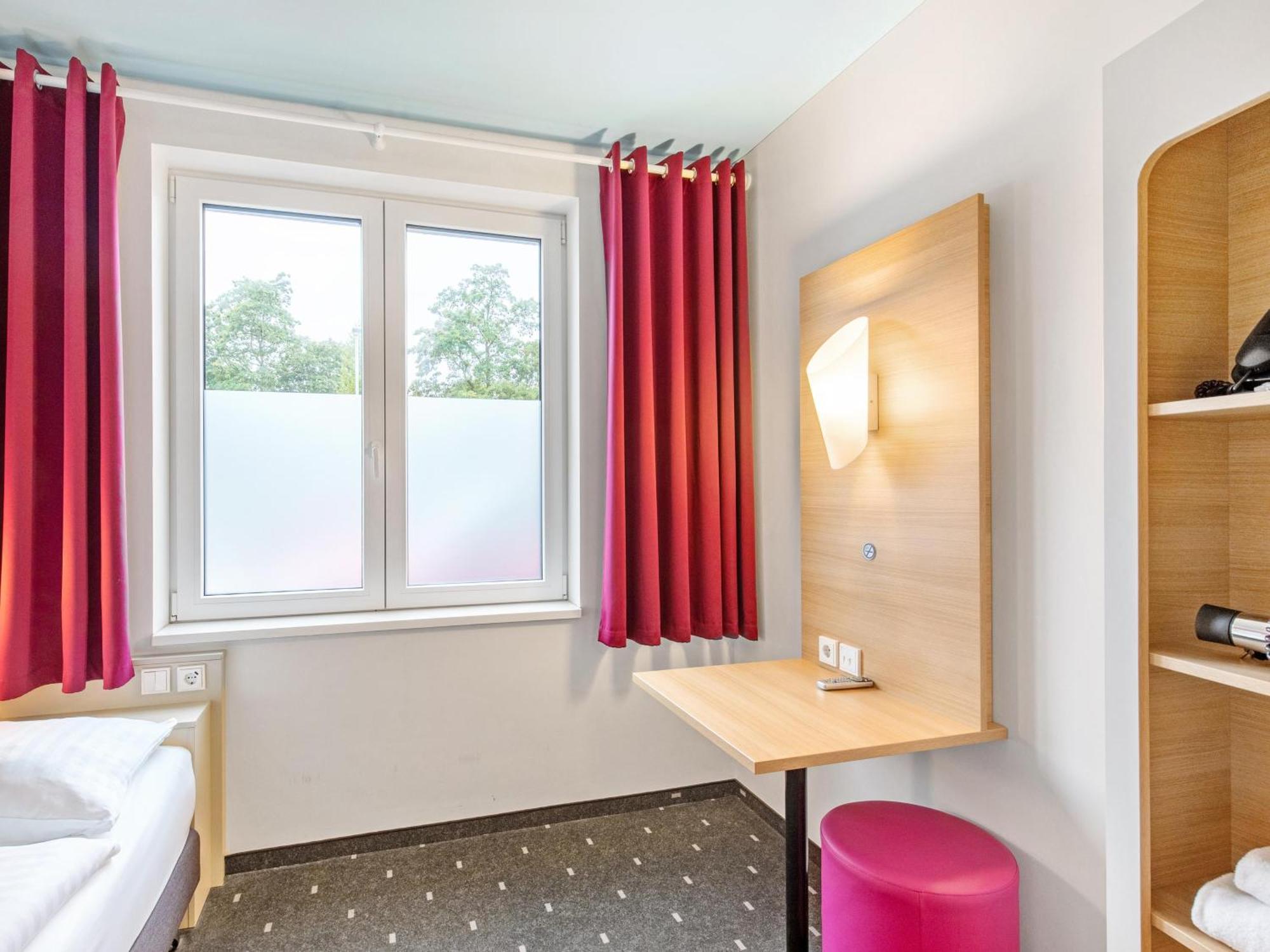 B&B Hotel Lueneburg Екстер'єр фото